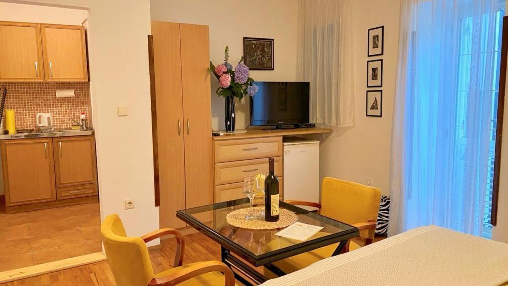 Apartments Nautica Херцег-Новий Екстер'єр фото